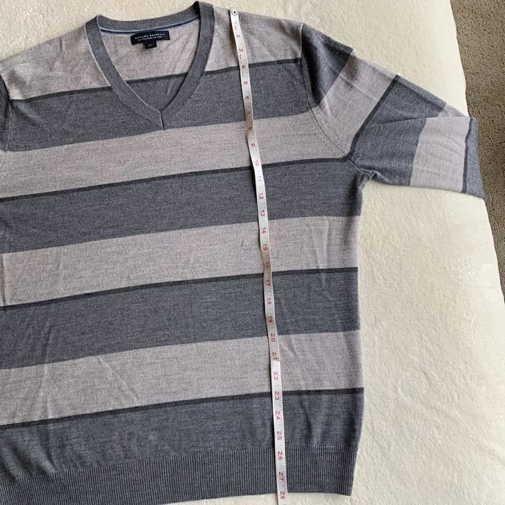 Sweater Merino Wool Banana Republic Men's Large Tall Gray Striped v-neck‎